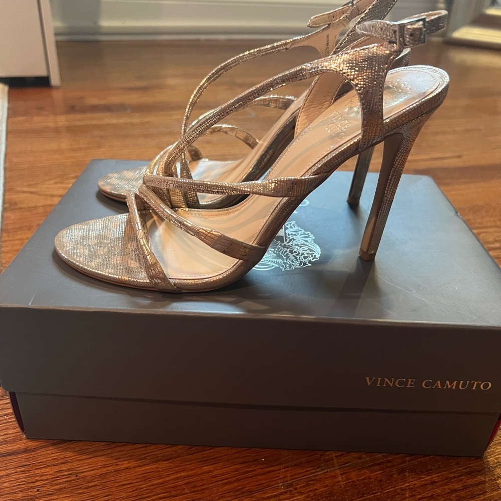 Vince Camuto Tiernan Slingback Sandals. Size 7.5